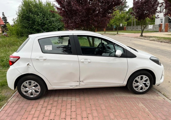 Toyota Yaris cena 23900 przebieg: 118591, rok produkcji 2017 z Turek małe 92